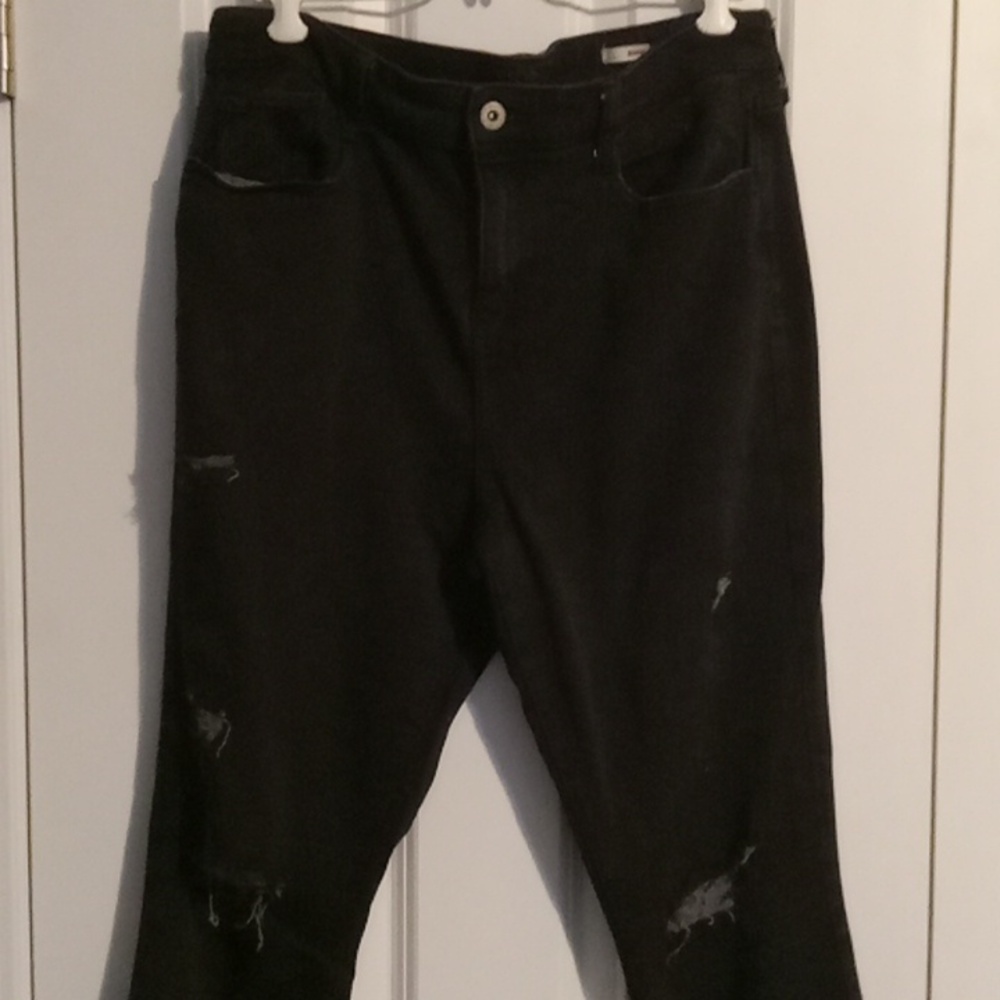 Arizona Jean Company Black Distressed Jeggings